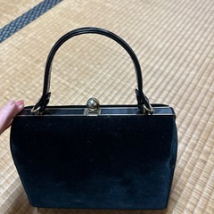 昭和レトロ　黒脚付きハンドバック