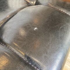 ２人掛け革ソファの画像