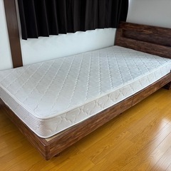 シングルベッド