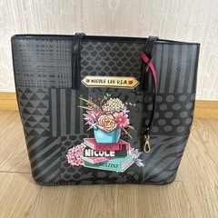 ニコルリー ハンドバック ポーチ付きの画像