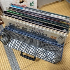 レコード13枚 レコードケース付き(片付け中にたくさんレコード見つけたので追加するかもです)の画像