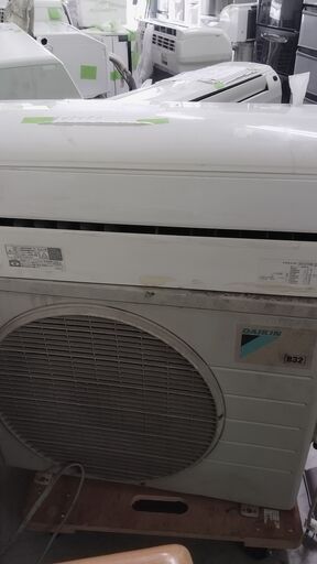 ダイキンエアコン 2018年製14条 100V 別館においてます