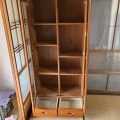 収納棚の画像