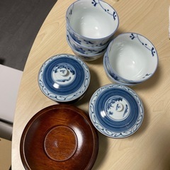 湯呑✖️5個、蓋付き湯呑み✖️2個、茶托✖️5枚