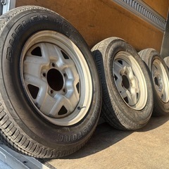 【走行僅少】175/80R16 ジムニー用タイヤセット　4本の画像