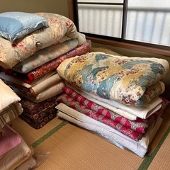 【無料】掛け布団、敷布団 寝具多数あります　掛け布団　ブランケット　枕　敷きパッドなどの画像