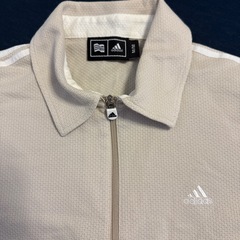 adidasの画像