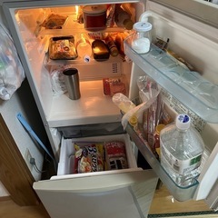 キッチン用品、オーブンレンジ、冷蔵庫の画像