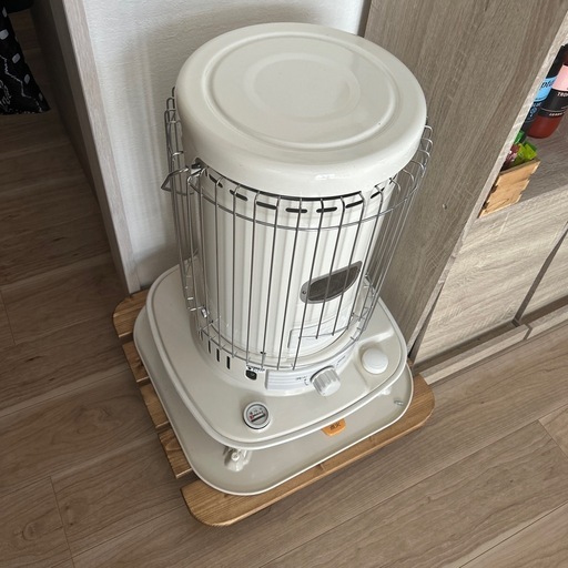 コロナストーブと特注キャスターセット