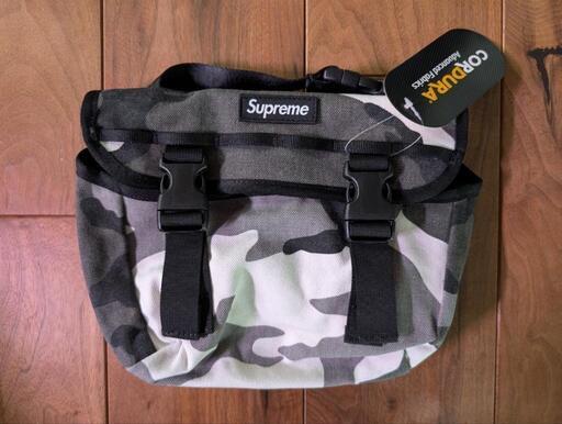 Supreme　Mini Messenger Bag