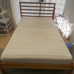 IKEA　セミダブルマットレスとフレーム