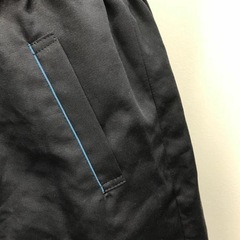 新品未使用 357 ネイビースカートの画像