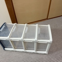 プラスチック４段　衣装ケース　引き出しケースの画像