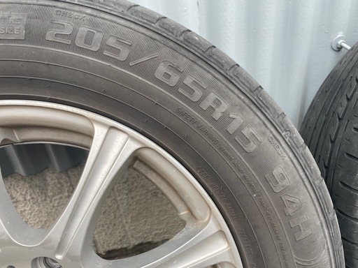 タイヤ・ホイール　4本セット  　ノア、ヴォクシー　205/65R15 94H 5穴