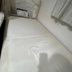 シングルベッドフレームのみ