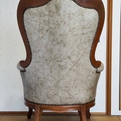 高級感ある椅子の画像