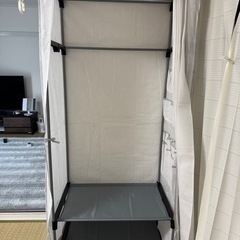 美品‼️ニトリ　開閉しやすいカーテン式ワードロープ