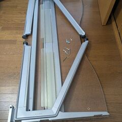 勉強机にもパソコン机にもなる事務机(オカムラ製)の画像