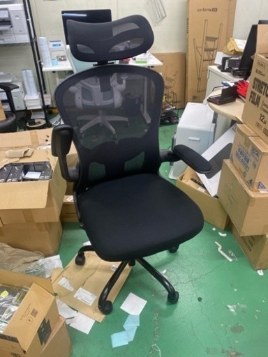 オフィスチェア　組み立て済み　未使用品