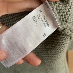 ハイネック　ニット　くすみカラー　ダスティーグリーン　ゆるダボ　春色の画像