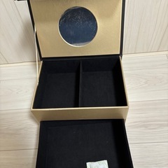 シュウウエムラ　タサキコラボ　メイク収納箱の画像