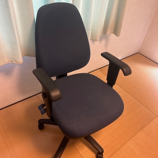 使い勝手良し‼️オフィスチェア