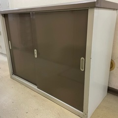 スチール製物置
