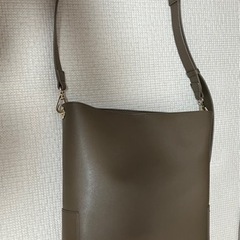 RANDEBOO  バッグ　グレージュの画像