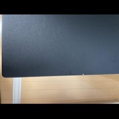 ゲーミングデスクの画像