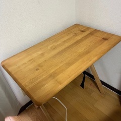 テーブル
