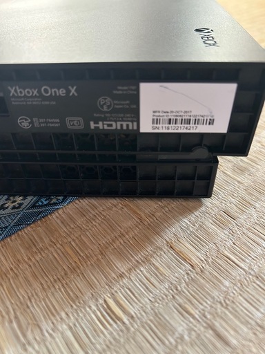 Xbox ONE X 1TB