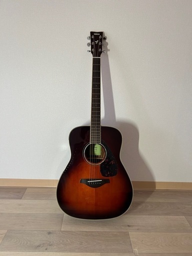 アコースティックギター(YAMAHA)