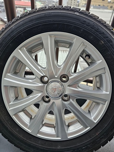 タフト用 ブリヂストン VRX2 スタッドレスタイヤ ✖️4本アルミ