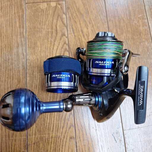 新品未使用 SALTIGA4500 DAIWA 替えスプール、ライン付き