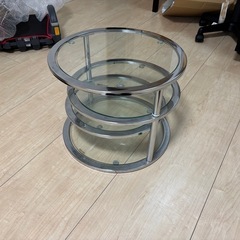ガラスの円卓の画像