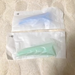 ダッカール　ブルーとグリーン2本&黒ヘアゴム6個ヘアアクセサリー:ヘア小物の画像