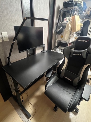 AKRACING デスク　モニター　モニターライト モニターアーム　チェアの5点セット　※3/25まで