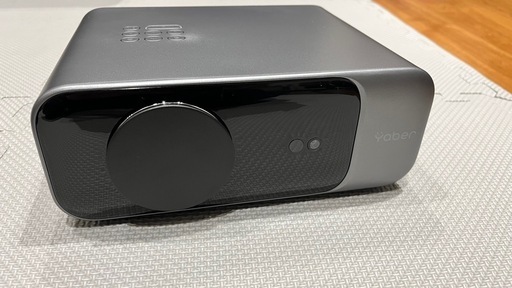 プロジェクター　新品同様品　720ANSI高輝度 4K対応