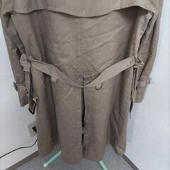 SENSE OF PLACE BY Yuge柄付きトレンチコートの画像