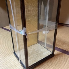 人形ケースの画像