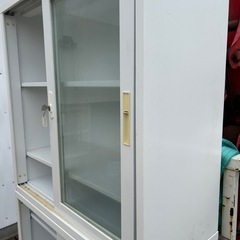 引き違い書庫鍵付きの画像