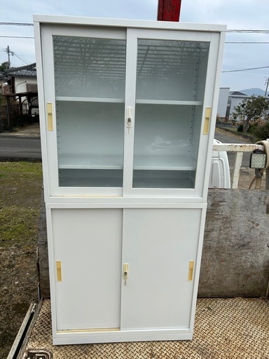 引き違い書庫鍵付き