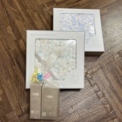 ベビー　おくるみ&スキンケア4点の画像
