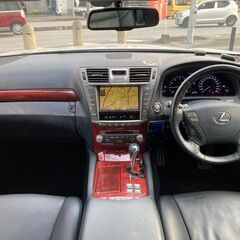 レクサス LS460 バージョンSZ Iパッケージ ローンOK 純正エアサス 黒革シート パワーシートメモリー付の画像