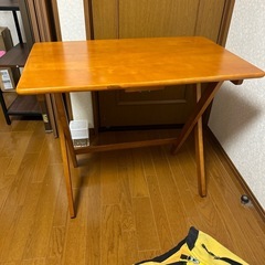 折りたたみテーブル
