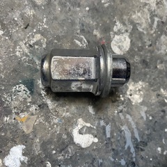 決まりました！トヨタ純正ロング？ナット21mm 20本の画像