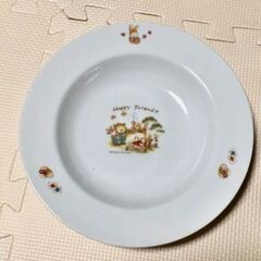 クマとウサギの食器セットの画像