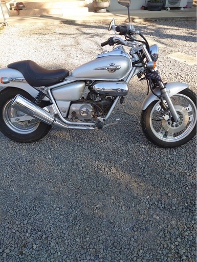 HONDA マグナ50