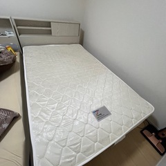 ベッド　セミダブル　マットレス付 の画像