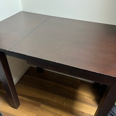 ニトリ　デスク伸縮可能の画像
